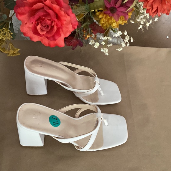 H Halston  women’s white block sandals - Picture 5 of 10